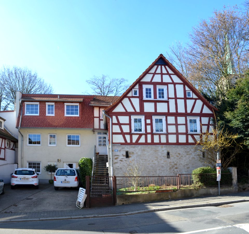 Frankfurt-Seckbach, Wilhelmshöher Straße 131 (1)