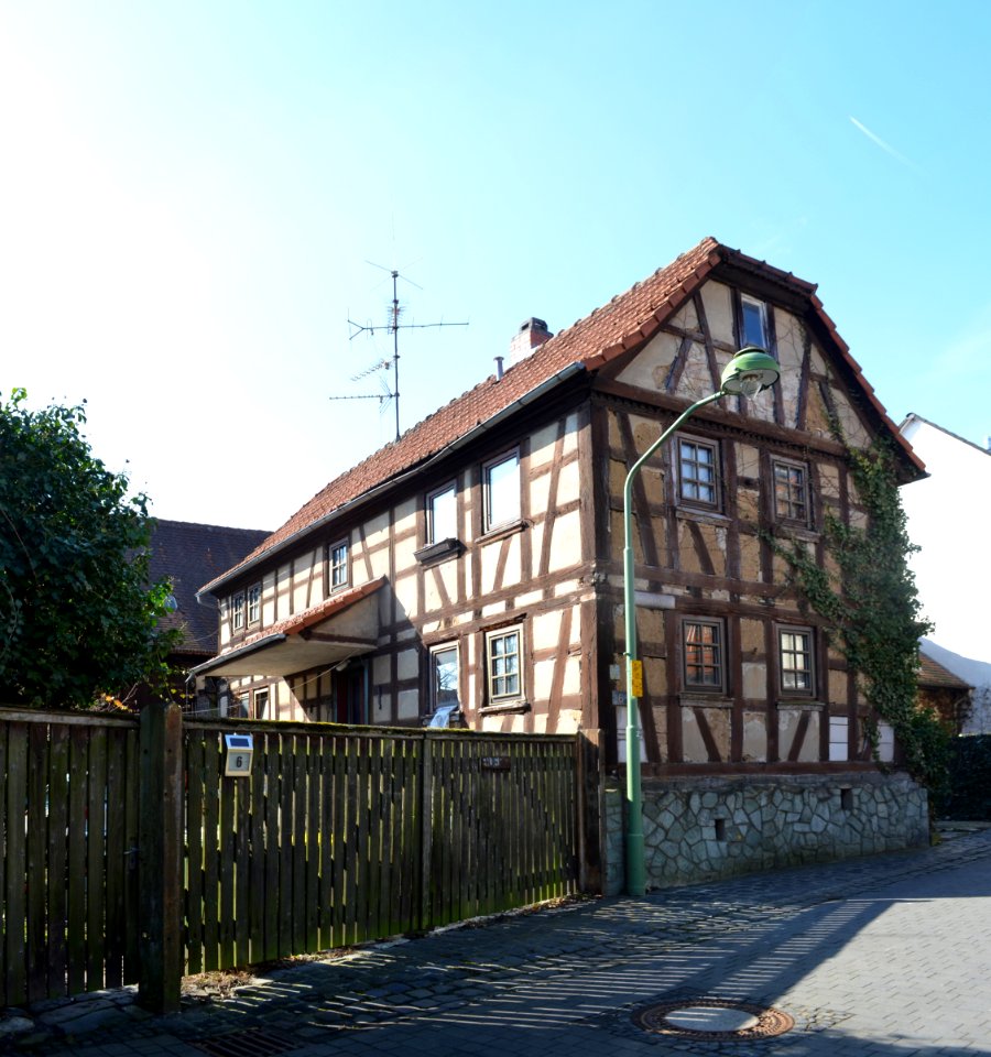 Frankfurt-Seckbach, Alt-Seckbach 6