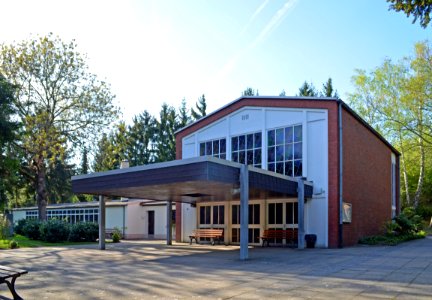 Frankfurt-Enkheim, Friedhof, Trauerhalle