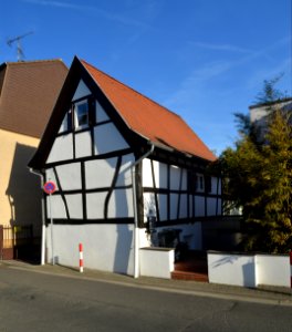 Frankfurt-Enkheim, Riedstraße 30