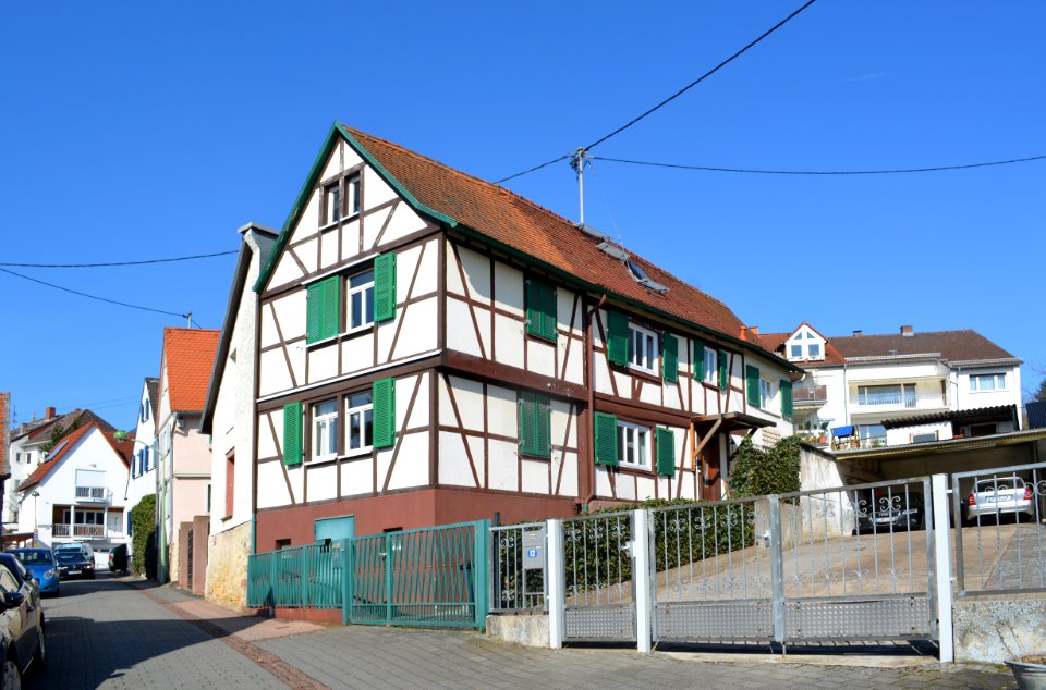 Frankfurt-Seckbach, Lohrgasse 14