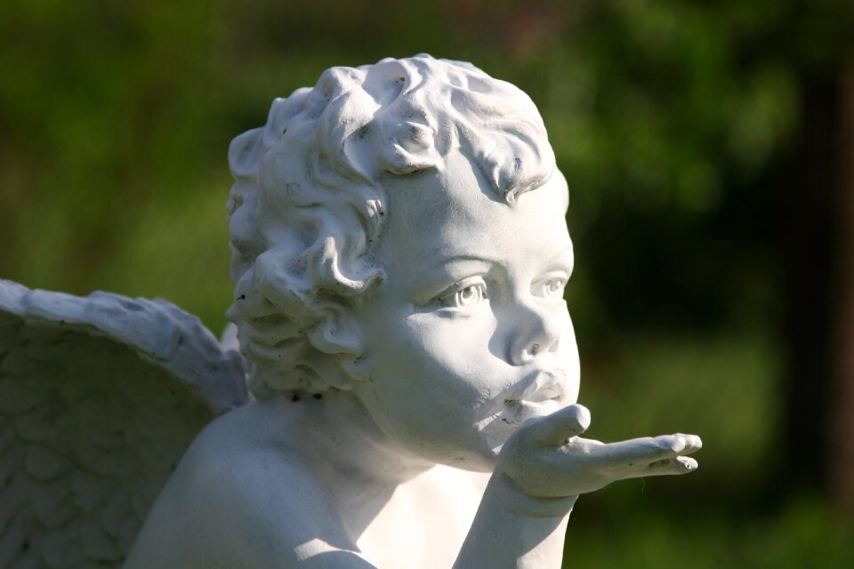 Angel sculpture the figurine