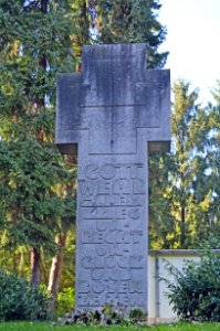 Frankfurt-Enkheim, Friedhof, Totengedenkstätte (2)