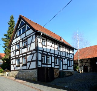 Frankfurt-Seckbach, Lohrgasse 5 (1)