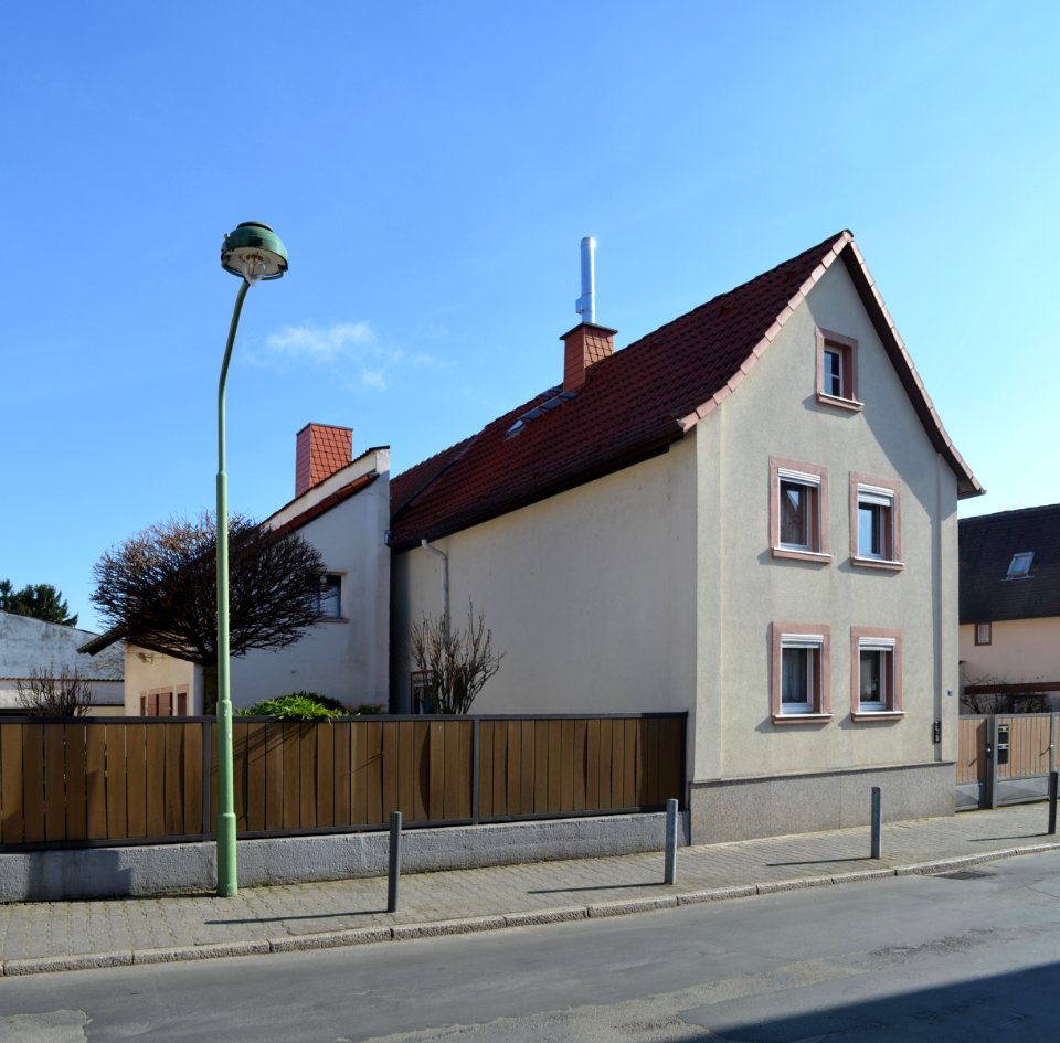 Frankfurt-Seckbach, Leonardsgasse 3