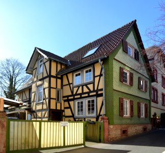 Frankfurt-Seckbach, Niedergasse 12