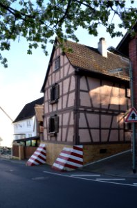 Frankfurt-Enkheim, Neuer Weg 64