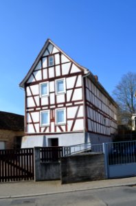 Frankfurt-Seckbach, Wilhelmshöher Straße 125