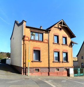 Frankfurt-Seckbach, Hofhausstraße 24