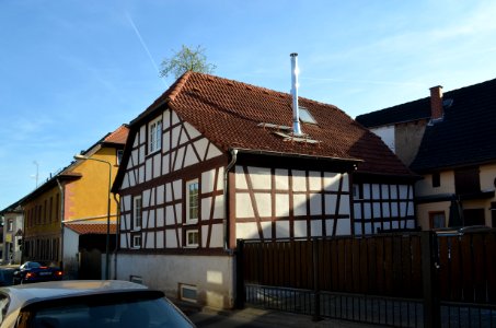Frankfurt-Enkheim, Neuer Weg 76