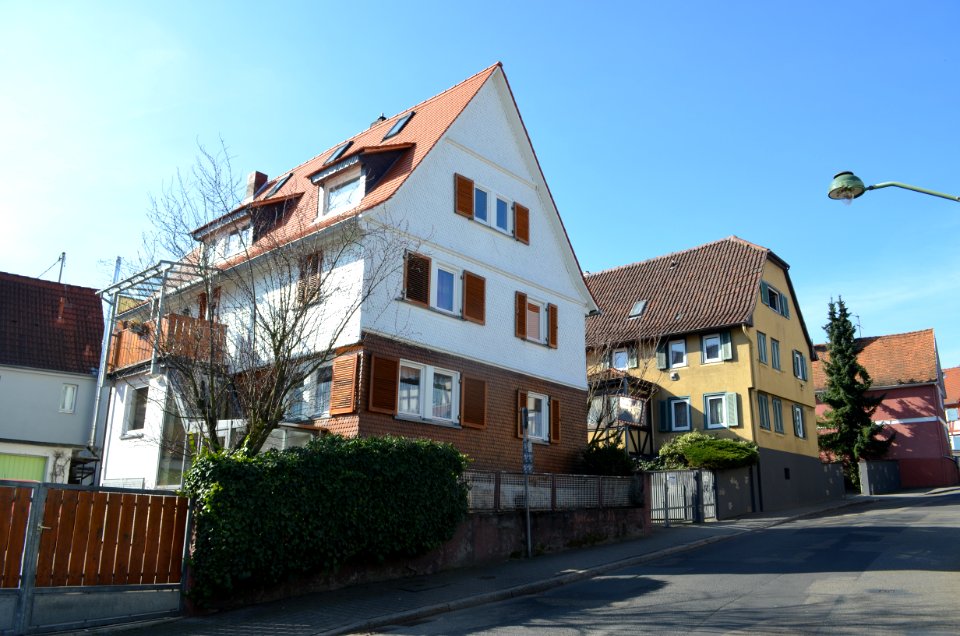 Frankfurt-Seckbach, Hofhausstraße 11