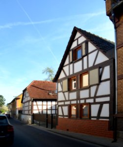 Frankfurt-Enkheim, Neuer Weg 74-76
