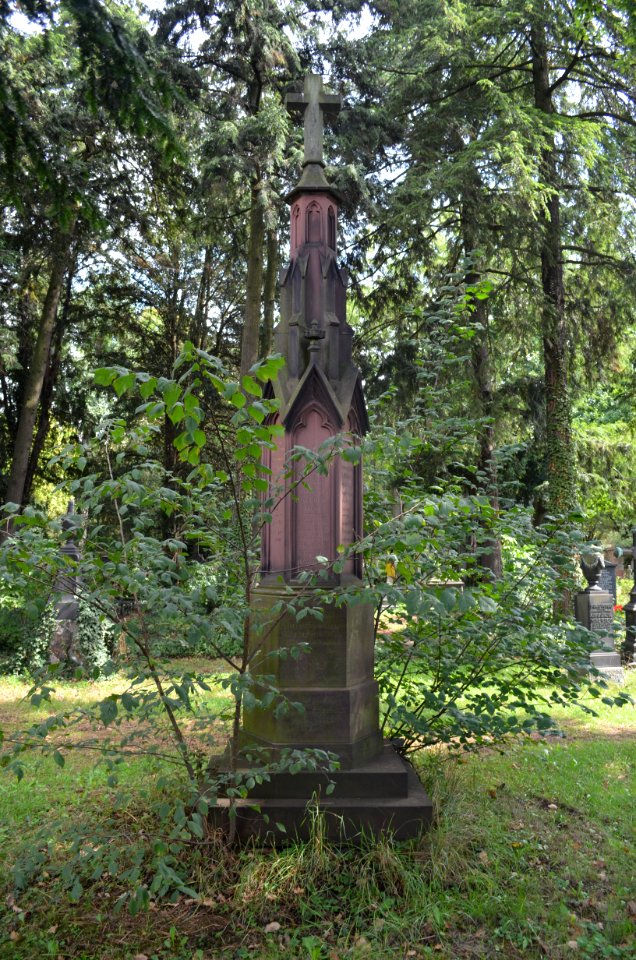 Frankfurt, Hauptfriedhof, Grab D 14 Fresenius (1)