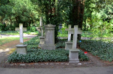 Frankfurt, Hauptfriedhof, Grab D 242-242a Jügel