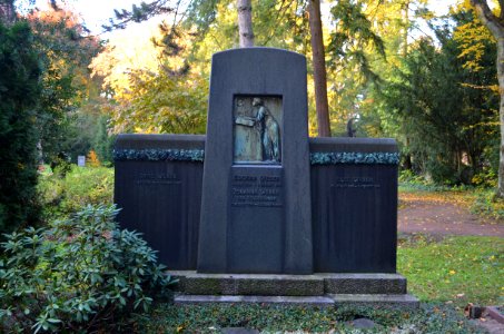 Frankfurt, Hauptfriedhof, Grab F 923-924 Weber