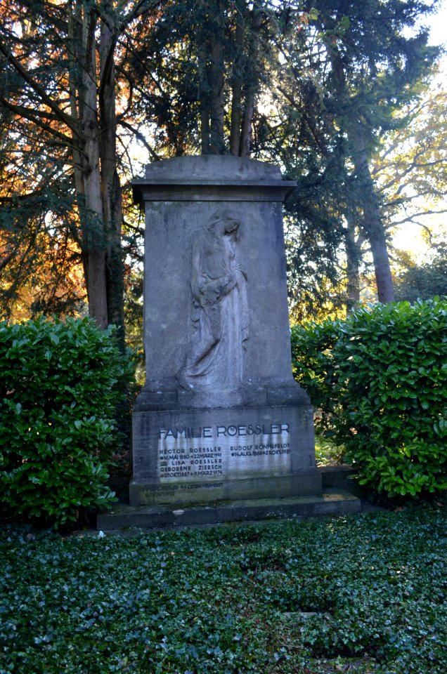 Frankfurt, Hauptfriedhof, Grab F 899 f-i Roessler