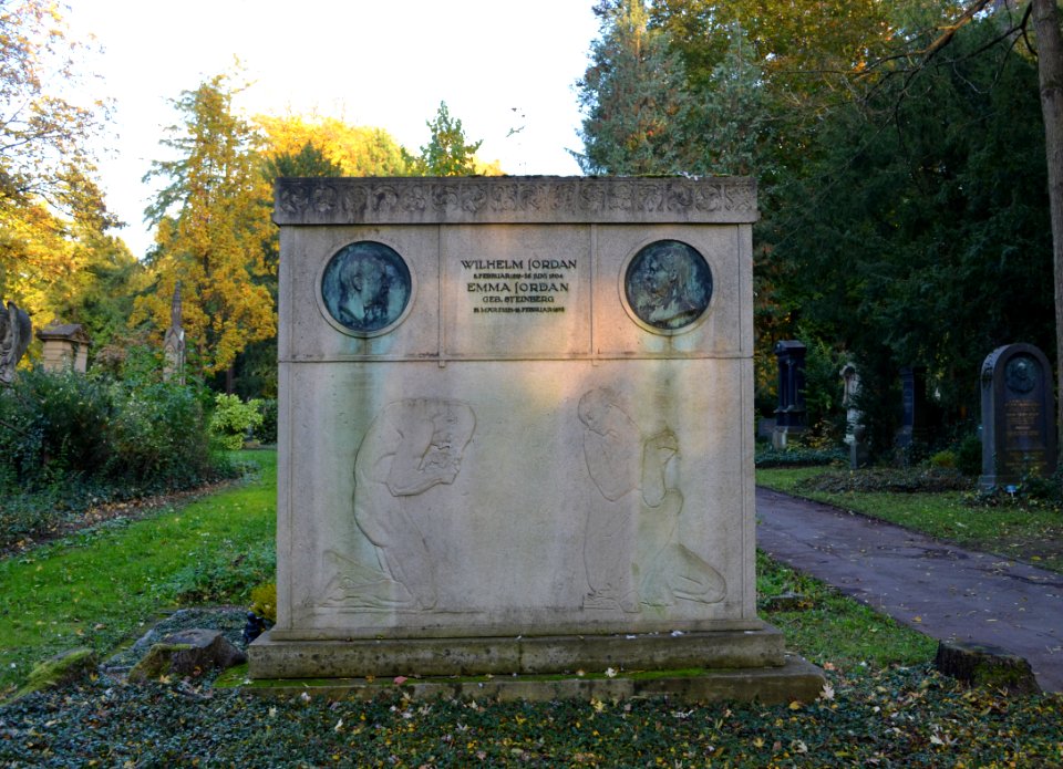 Frankfurt, Hauptfriedhof, Grab F 945-946 Jordan