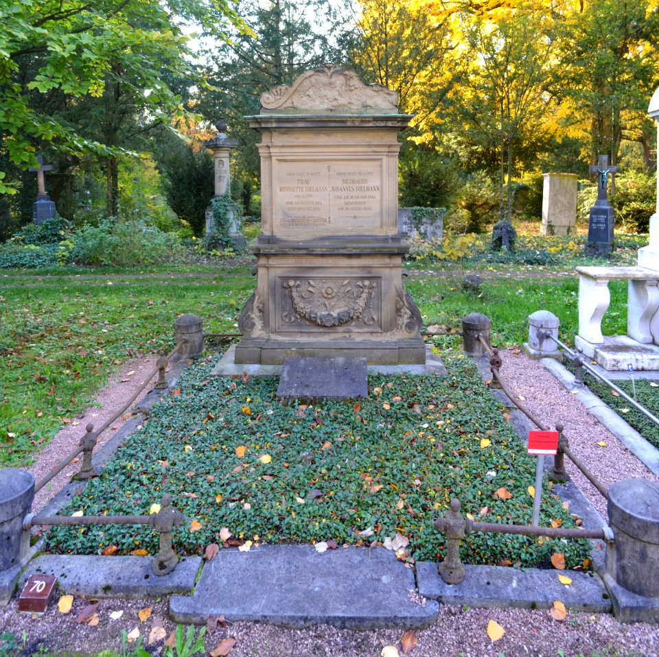 Frankfurt, Hauptfriedhof, Grab C 70 Dielmann (1)