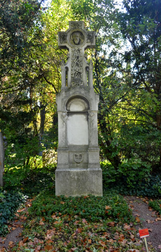 Frankfurt, Hauptfriedhof, Grab F 464 Weinrich