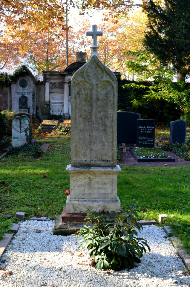 Frankfurt, Hauptfriedhof, Grab F 456 Hausser