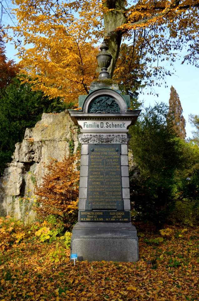 Frankfurt, Hauptfriedhof, Grab F 98-101 Schenck