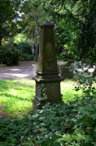 Frankfurt, Hauptfriedhof, Grab C 6 Friedleben (1)