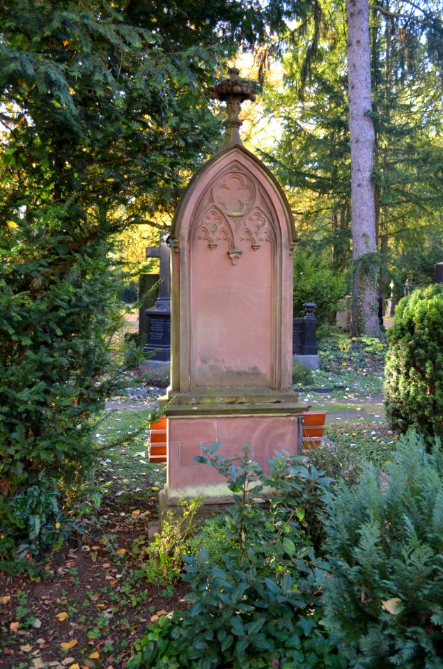 Frankfurt, Hauptfriedhof, Grab C 76 Freyeisen