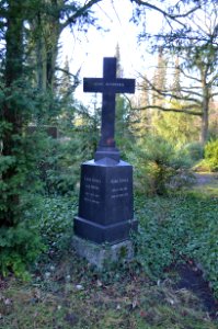 Frankfurt, Hauptfriedhof, Grab C 239 Streckert-Groll