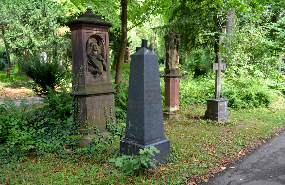 Frankfurt, Hauptfriedhof, Grab D 220 Zickwolff-Malss