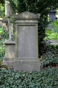 Frankfurt, Hauptfriedhof, Grab D 242-242a Jügel (2)