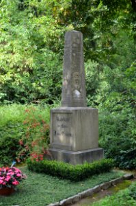 Frankfurt, Hauptfriedhof, Grab C 38 von Essen (1)