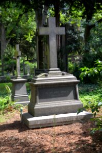 Frankfurt, Hauptfriedhof, Grab D 131 Winckler (1)