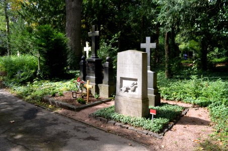 Frankfurt, Hauptfriedhof, Grab C 59-60 Staudinger (2)