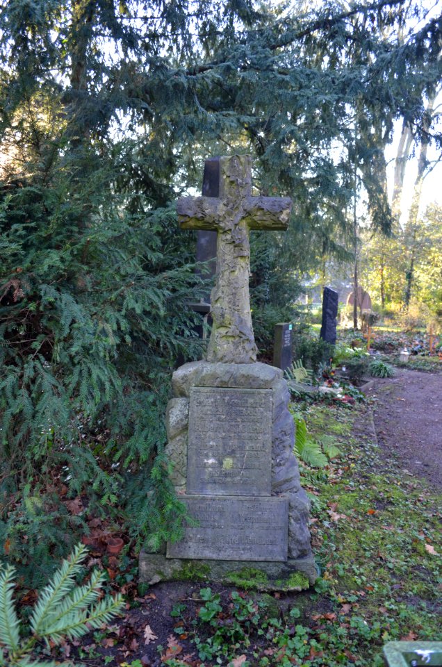 Frankfurt, Hauptfriedhof, Grab C 294 Wendland-Christ