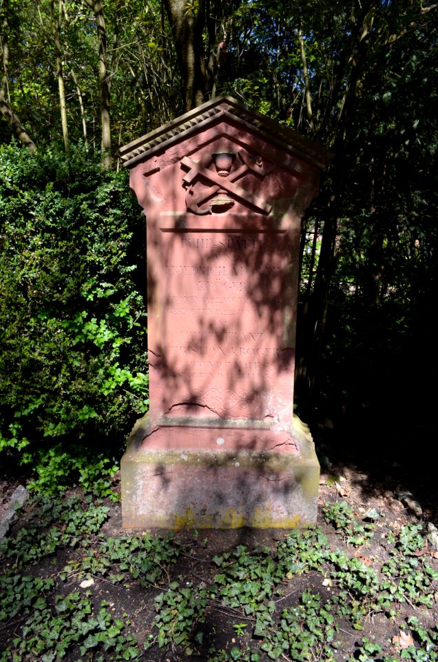 Frankfurt, Hauptfriedhof, Grab E 77 Kröger