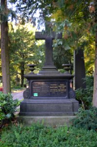 Frankfurt, Hauptfriedhof, Grab E 703 Haeffner
