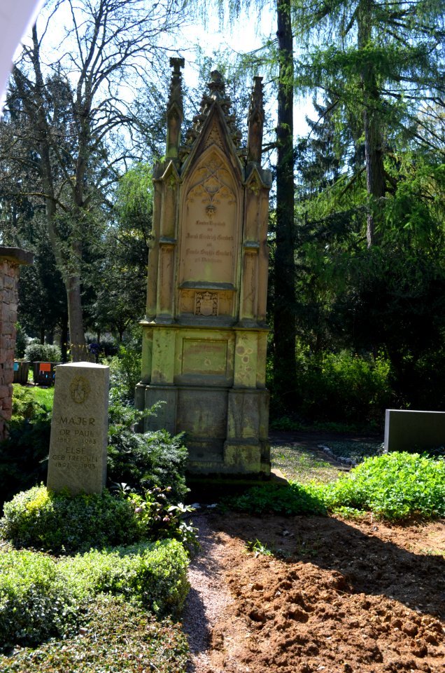 Frankfurt, Hauptfriedhof, Grab E adM 347-347a Gontard