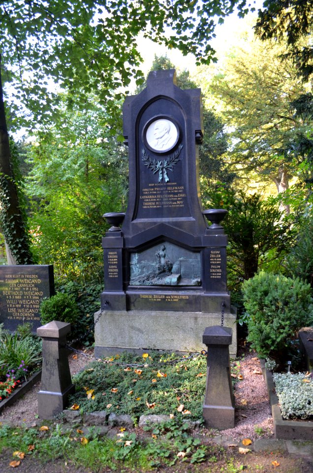 Frankfurt, Hauptfriedhof, Grab E 774 Helfmann
