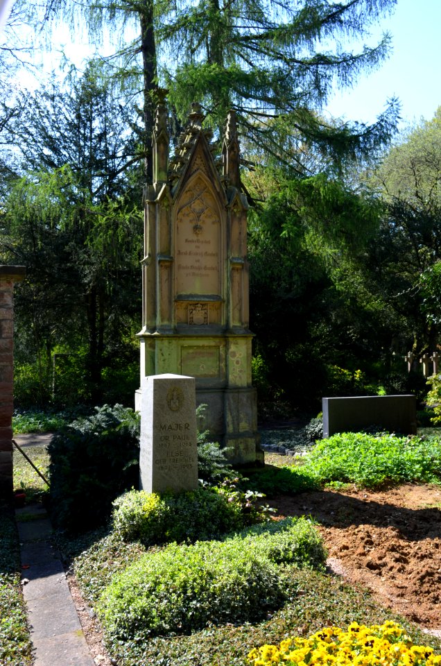 Frankfurt, Hauptfriedhof, Grab E adM 347-347a Gontard (1)