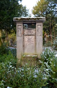 Frankfurt, Hauptfriedhof, Grab E 780 Ungeheuer