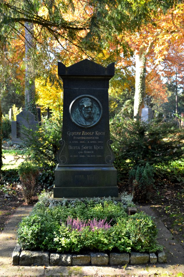 Frankfurt, Hauptfriedhof, Grab F 1664 Koch