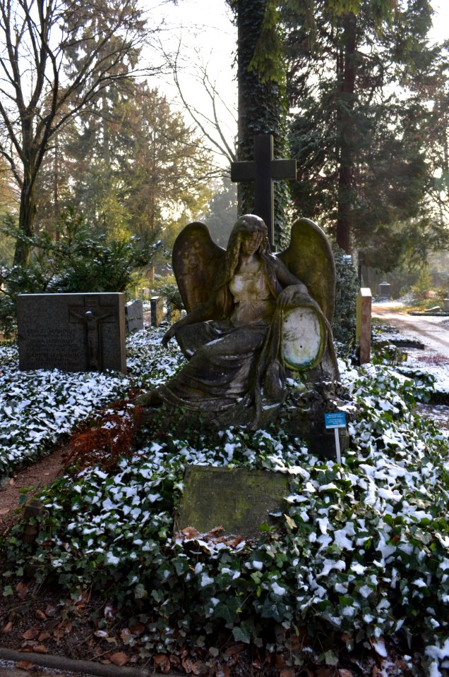 Frankfurt, Hauptfriedhof, Grab E 660 Auffarth-Schaefer