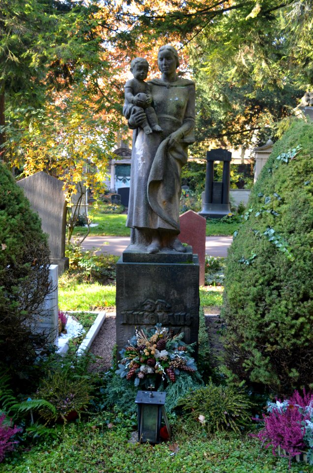 Frankfurt, Hauptfriedhof, Grab F 2012-2014 Uerz