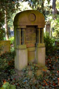 Frankfurt, Hauptfriedhof, Grab F 1845 Link