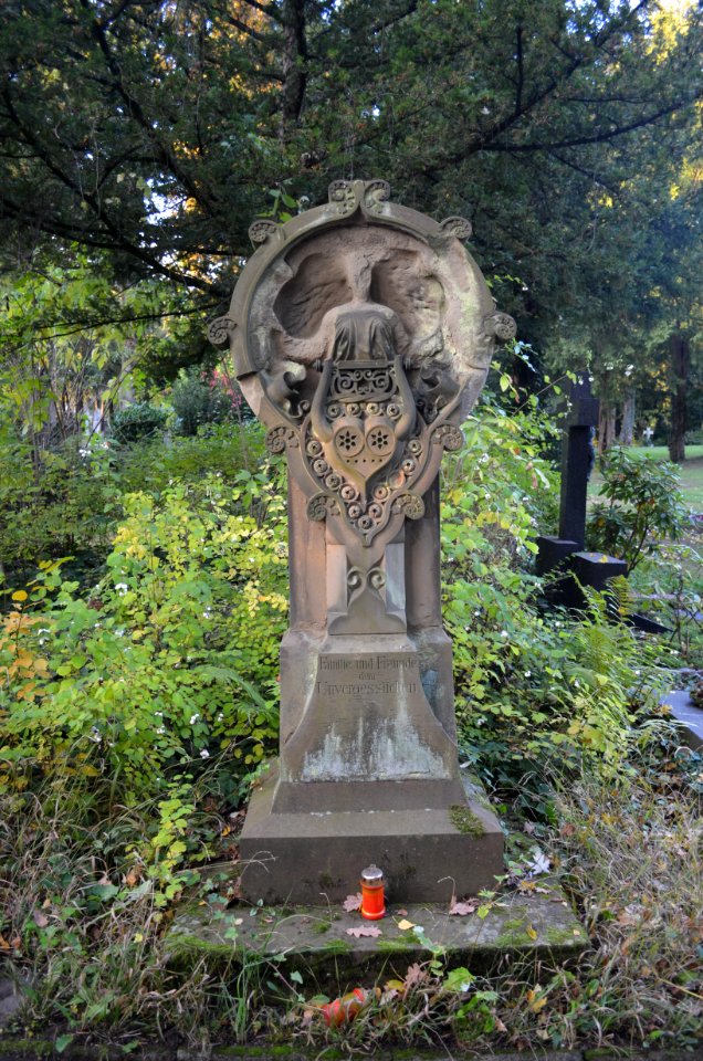 Frankfurt, Hauptfriedhof, Grab F 6 May