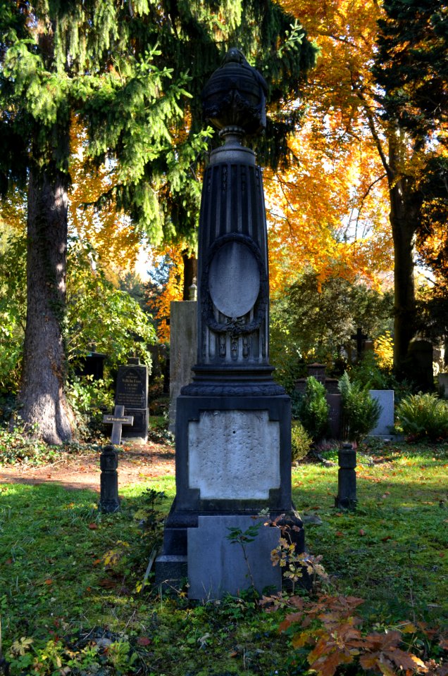 Frankfurt, Hauptfriedhof, Grab F 1928-1935 1949-1956 Sahlfeld-Pappert (1)