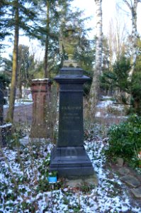 Frankfurt, Hauptfriedhof, Grab E 903-904 Kayser