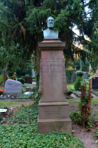 Frankfurt, Hauptfriedhof, Grab G 116-117 Hadermann