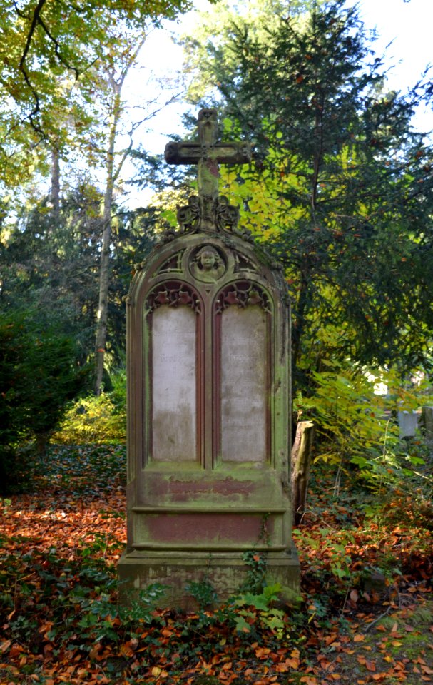 Frankfurt, Hauptfriedhof, Grab G 386-387 Broders