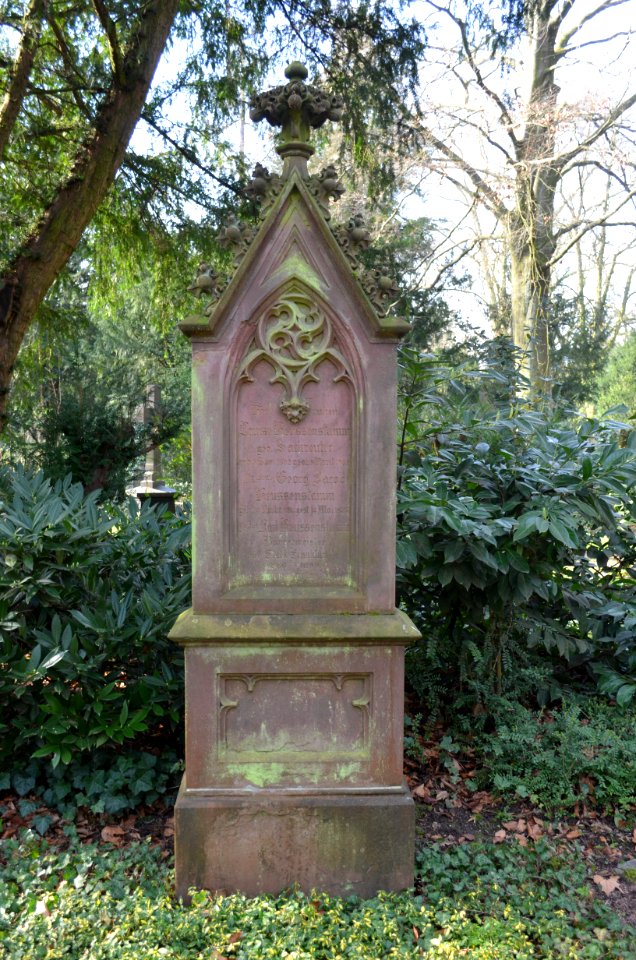 Frankfurt, Hauptfriedhof, Grab G 428 Heusenstamm